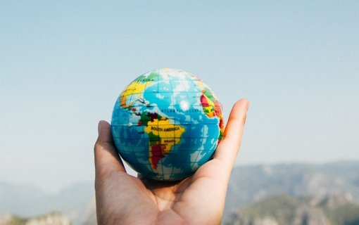 6 Bots That Deliver Science and Serendipity on Twitter
