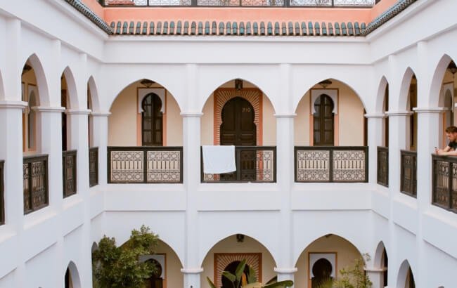 https://www.dulichaulac.com/Bronze Spring Hotel